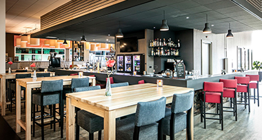 Bar en restaurant bij Fletcher Wellness-Hotel Helmond 